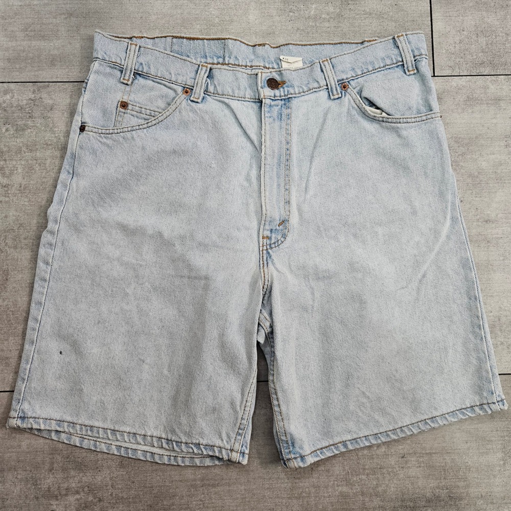 Vintage Levis 550 Relaxed Fit Denim Shorts Light Wash Mens 36 Made in USA 90s